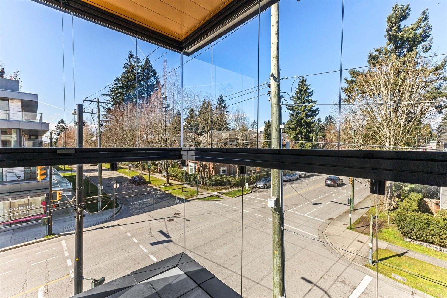 301-3590 39Th Avenue W, Vancouver, BC