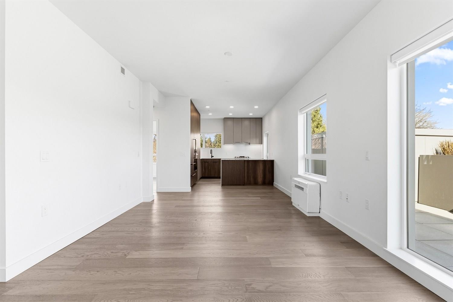 302-3590 39Th Avenue W, Vancouver, BC