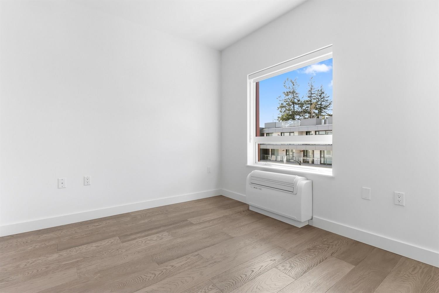 302-3590 39Th Avenue W, Vancouver, BC