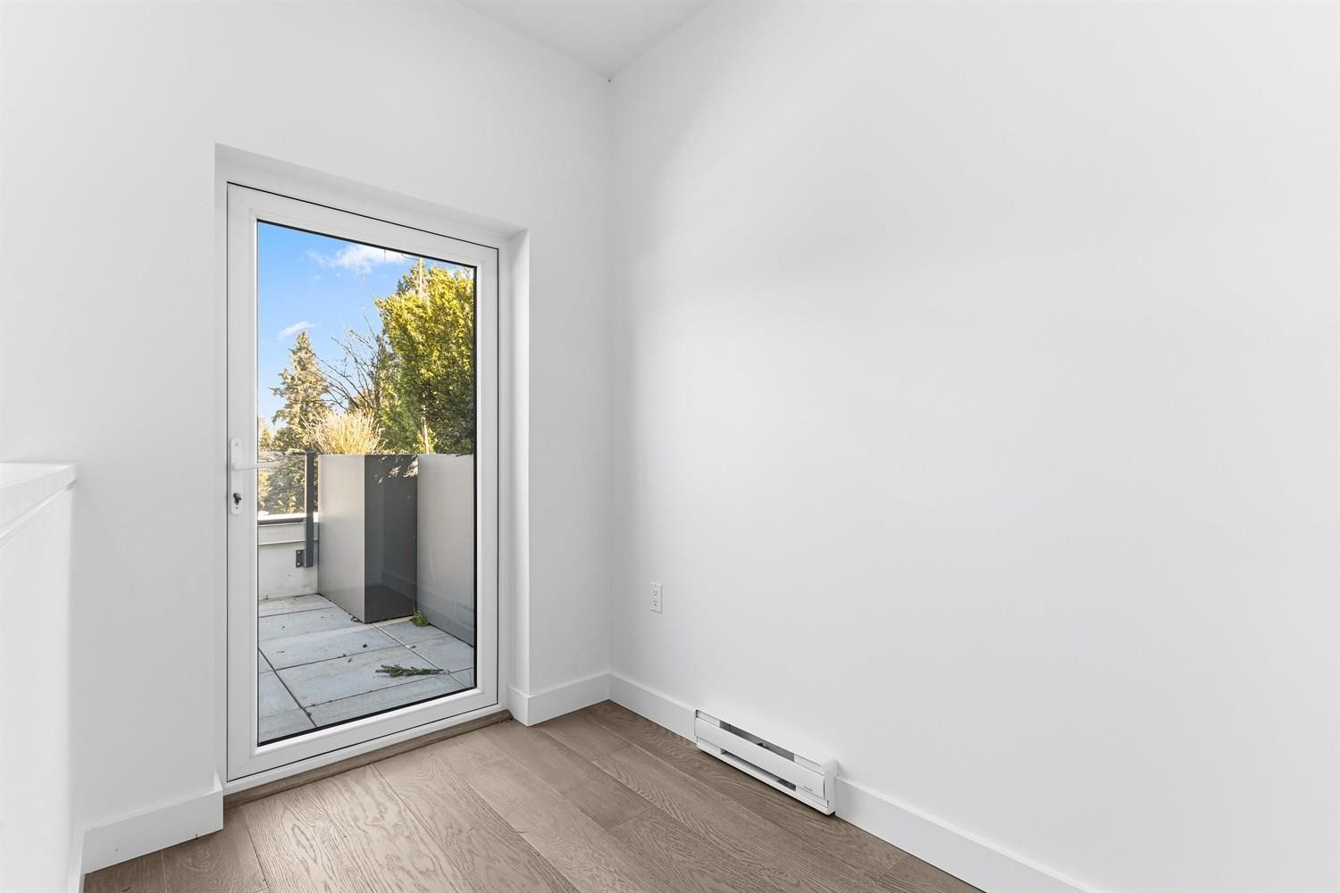 302-3590 39Th Avenue W, Vancouver, BC