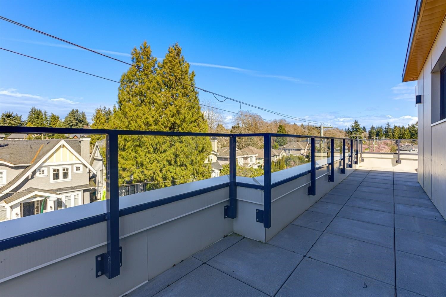 302-3590 39Th Avenue W, Vancouver, BC
