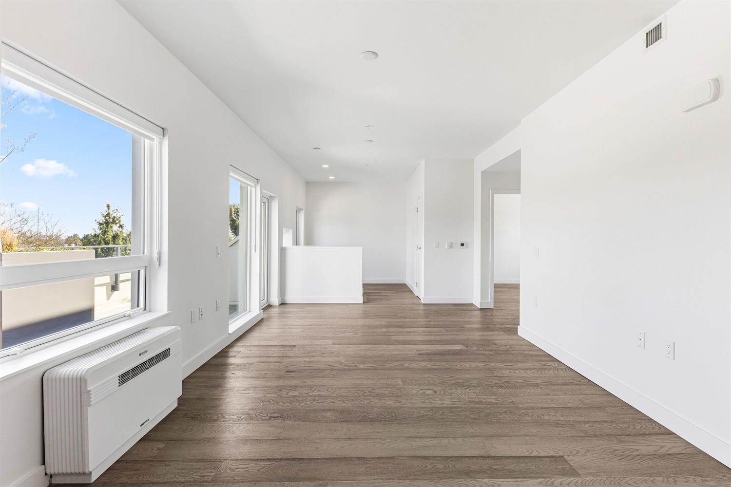 302-3590 39Th Avenue W, Vancouver, BC