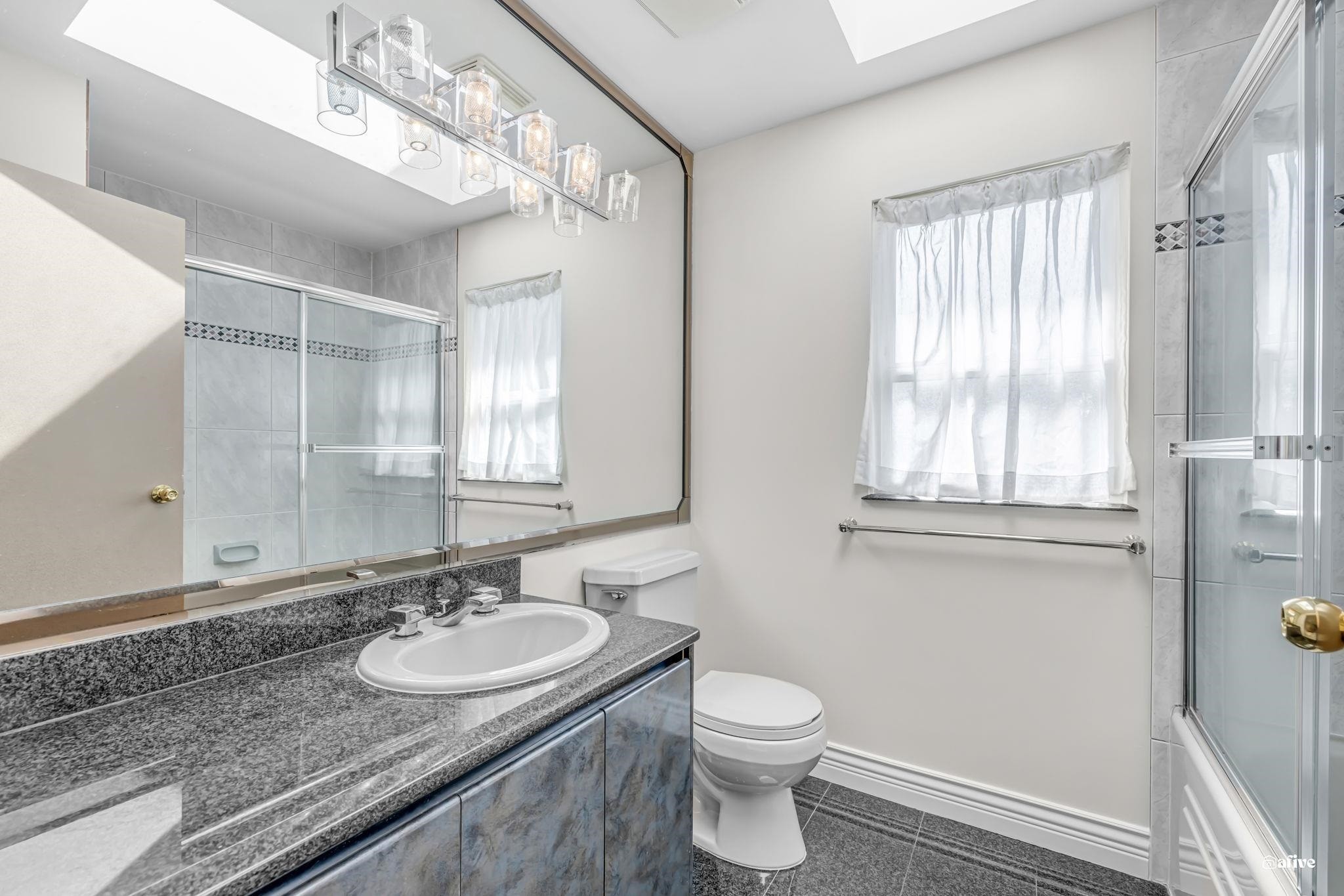 1463 57Th Avenue W, Vancouver, BC