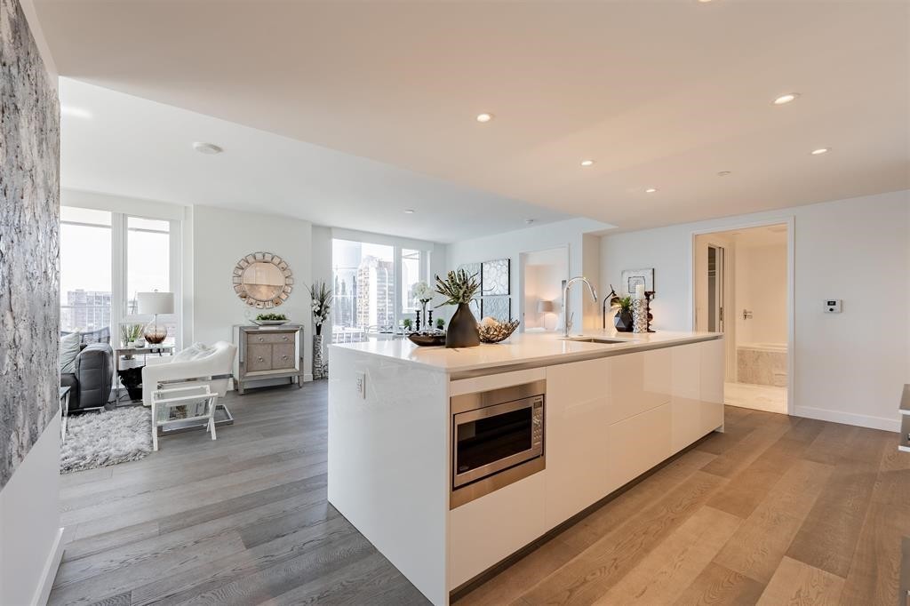 2109-1111 Richards Street, Vancouver, BC