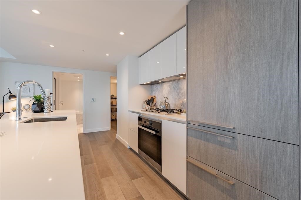 2109-1111 Richards Street, Vancouver, BC