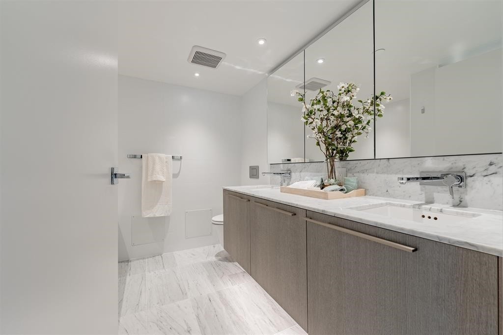 2109-1111 Richards Street, Vancouver, BC