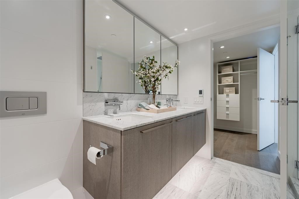 2109-1111 Richards Street, Vancouver, BC