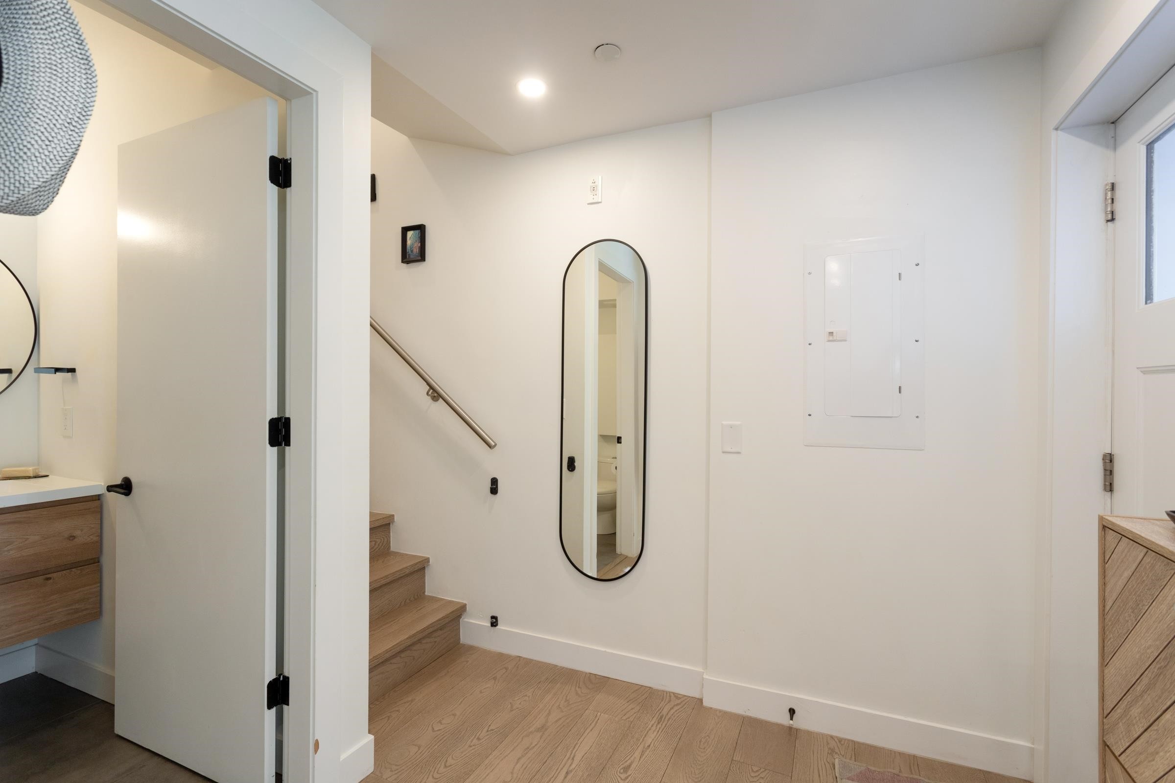 1372 10Th Avenue E, Vancouver, BC