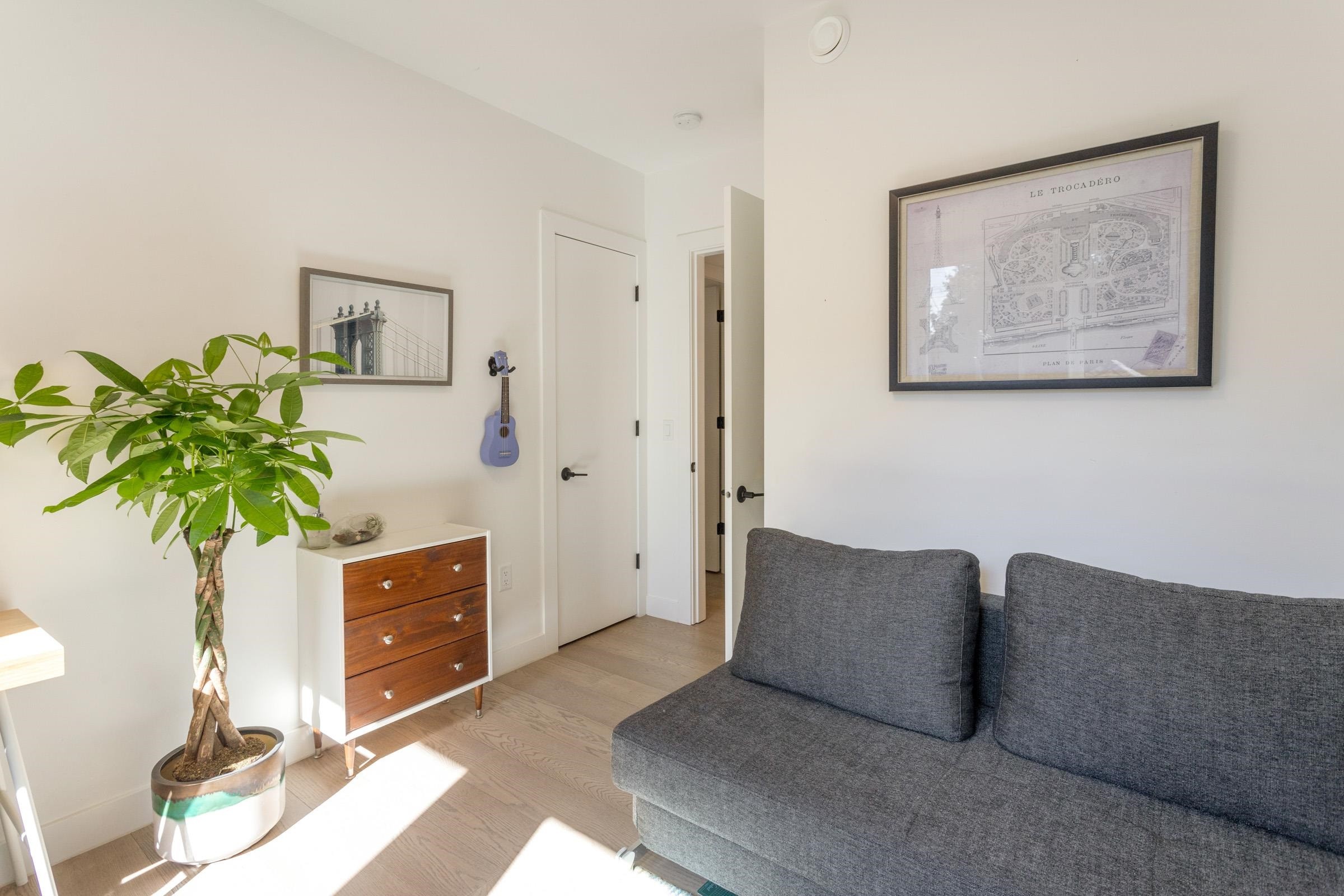 1372 10Th Avenue E, Vancouver, BC