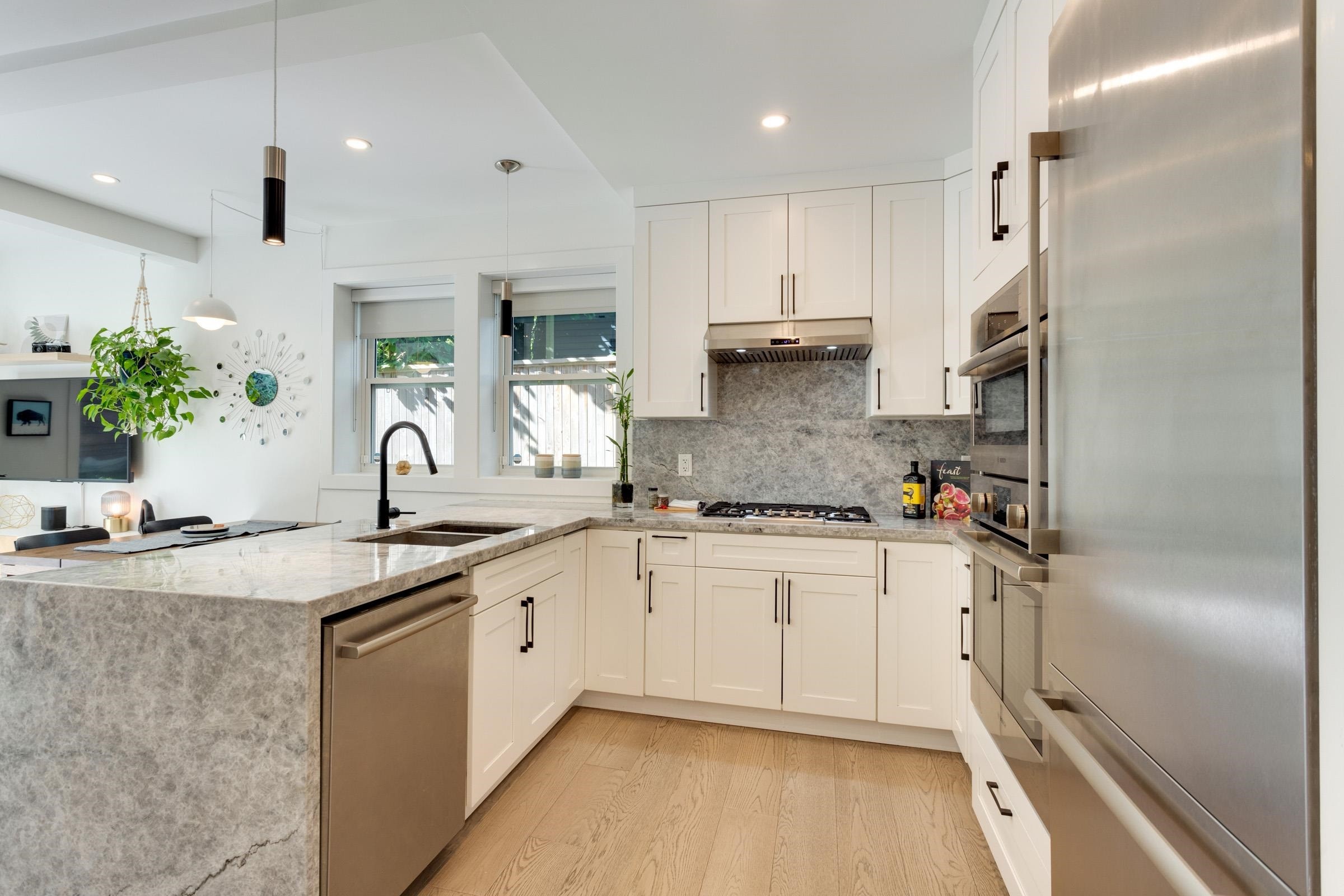 1372 10Th Avenue E, Vancouver, BC