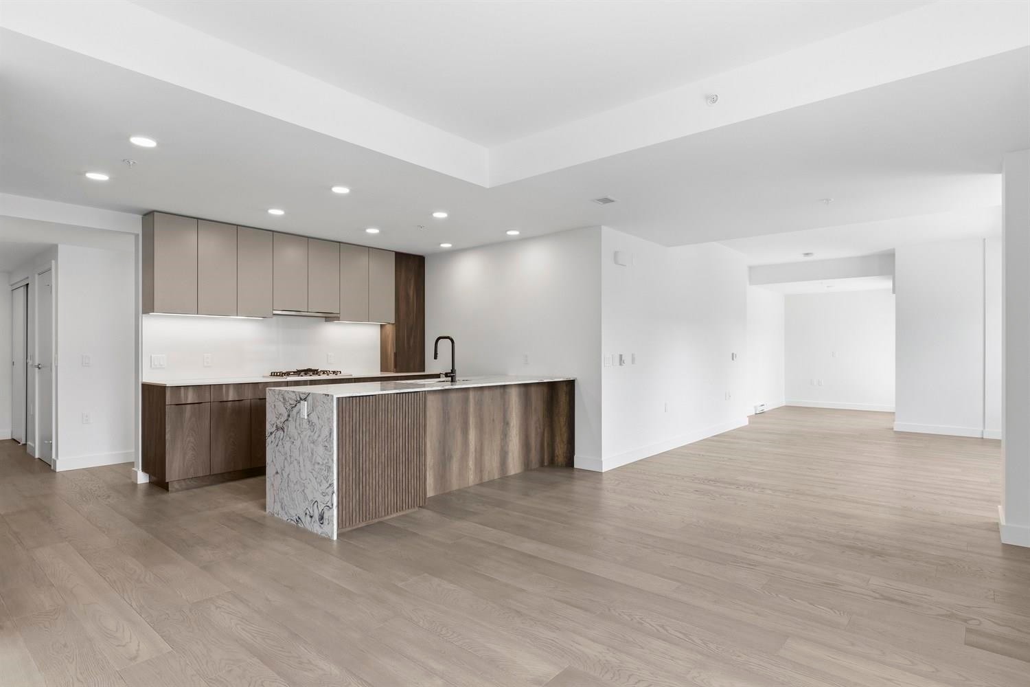 309-3590 39Th Avenue W, Vancouver, BC