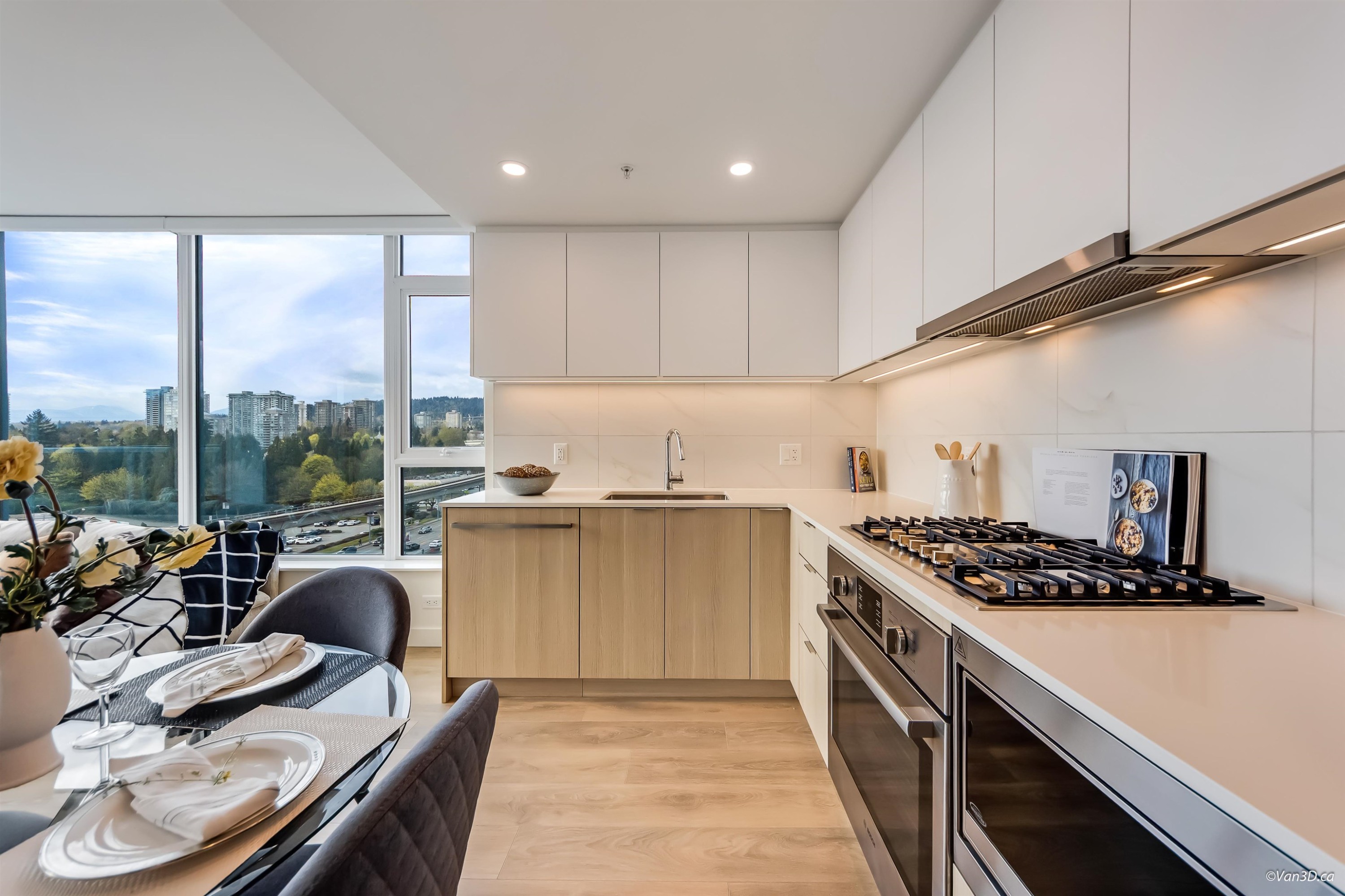 809-318 Alderson Avenue, Coquitlam, BC