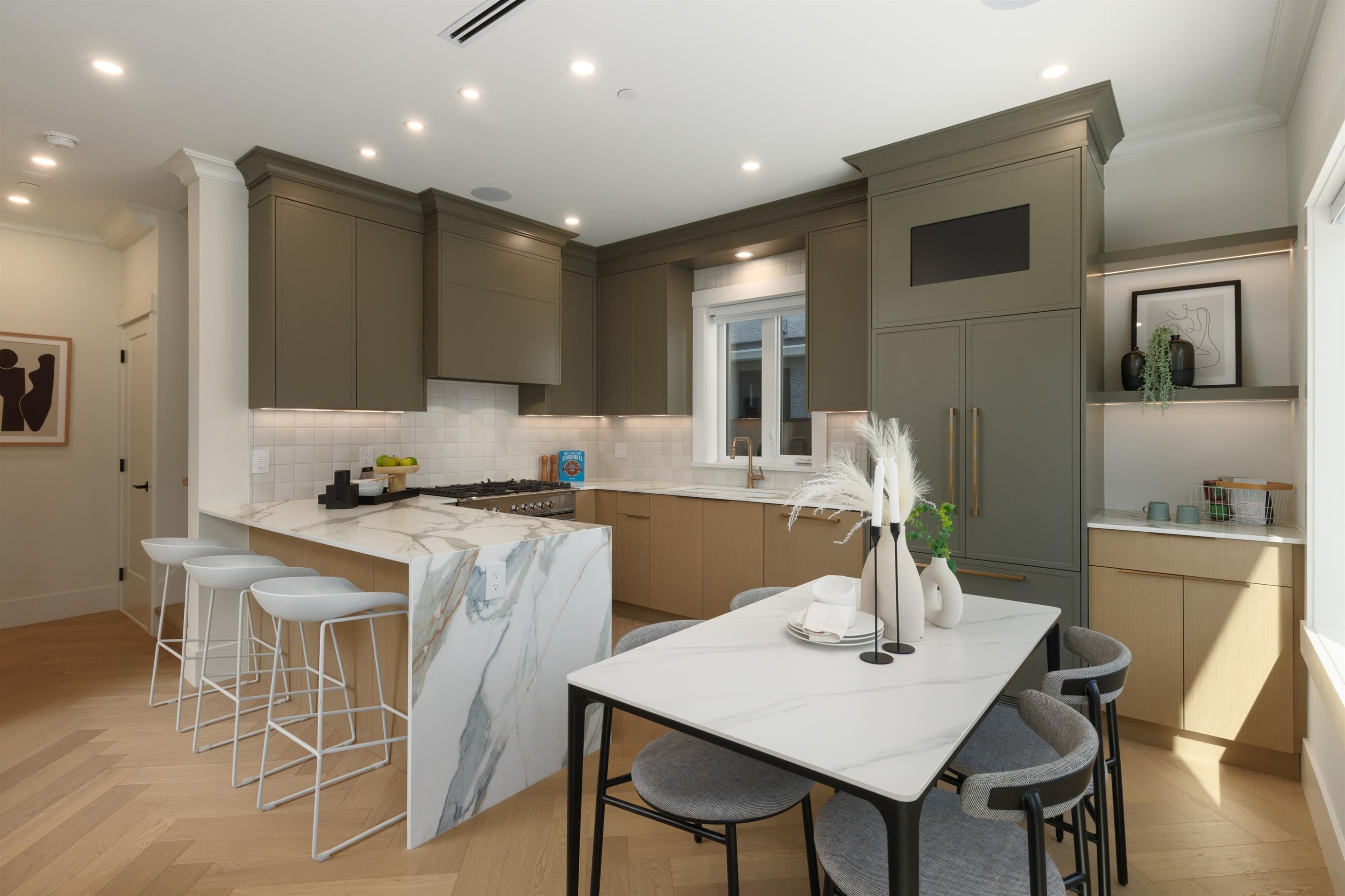 2-258 19 Avenue E, Vancouver, BC
