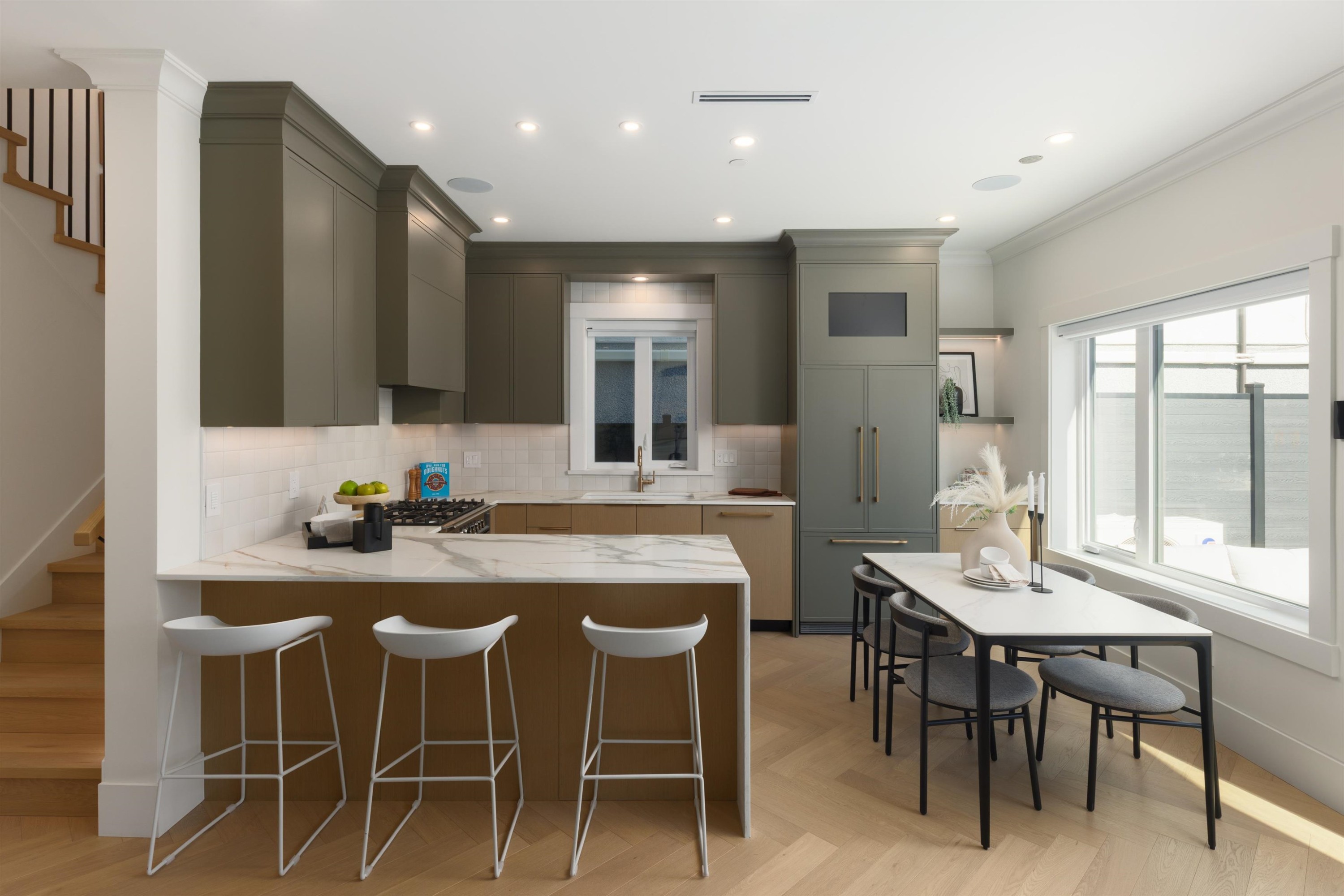 2-258 19 Avenue E, Vancouver, BC