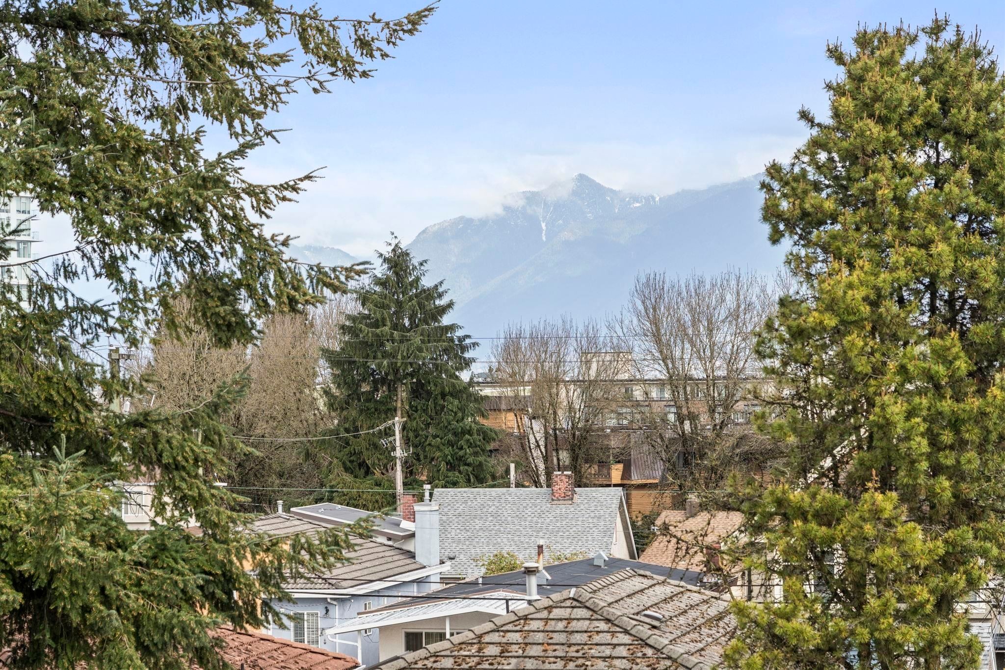 2296 33Rd Avenue E, Vancouver, BC