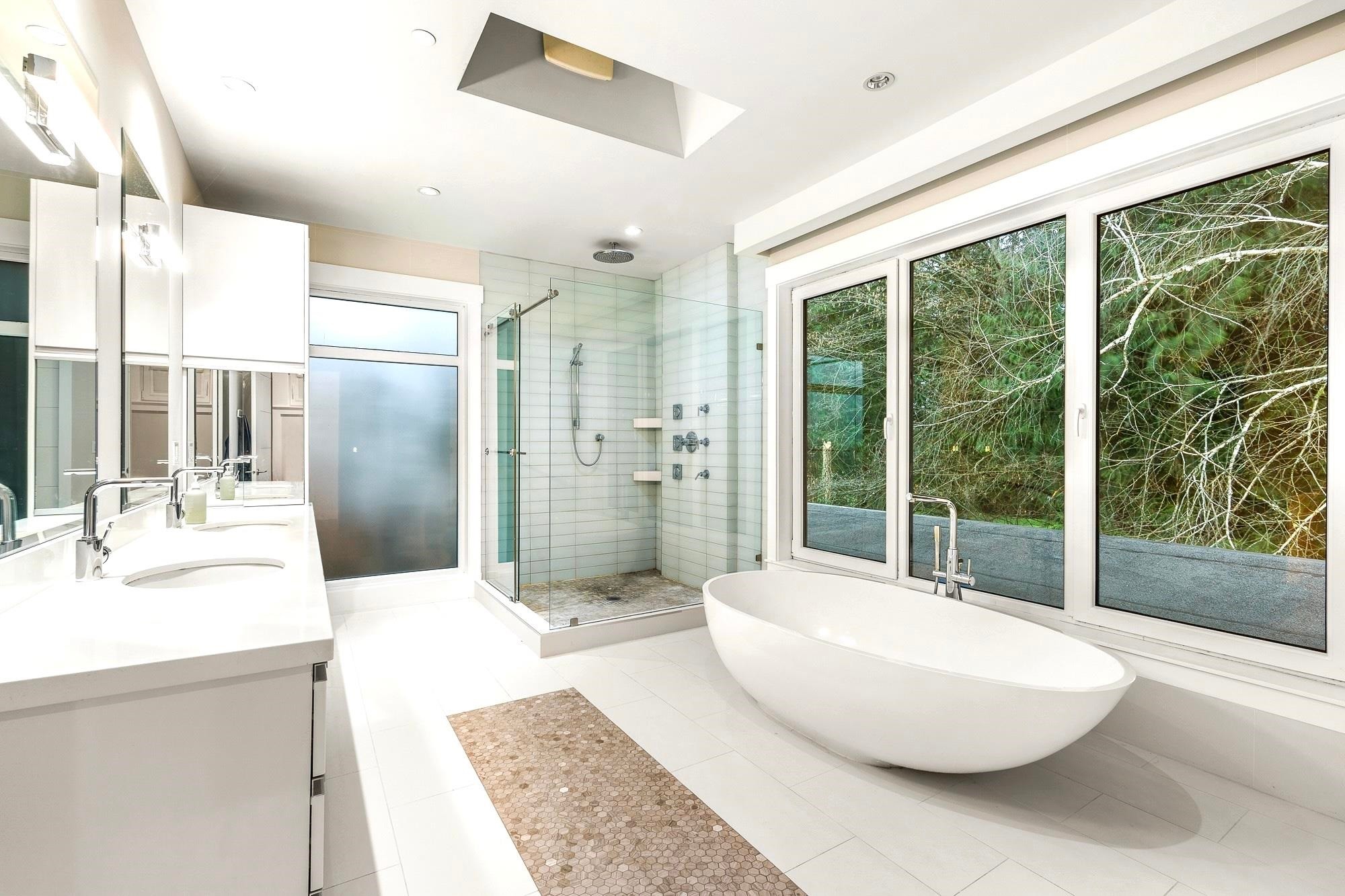 388 Hidhurst Place, West Vancouver, BC