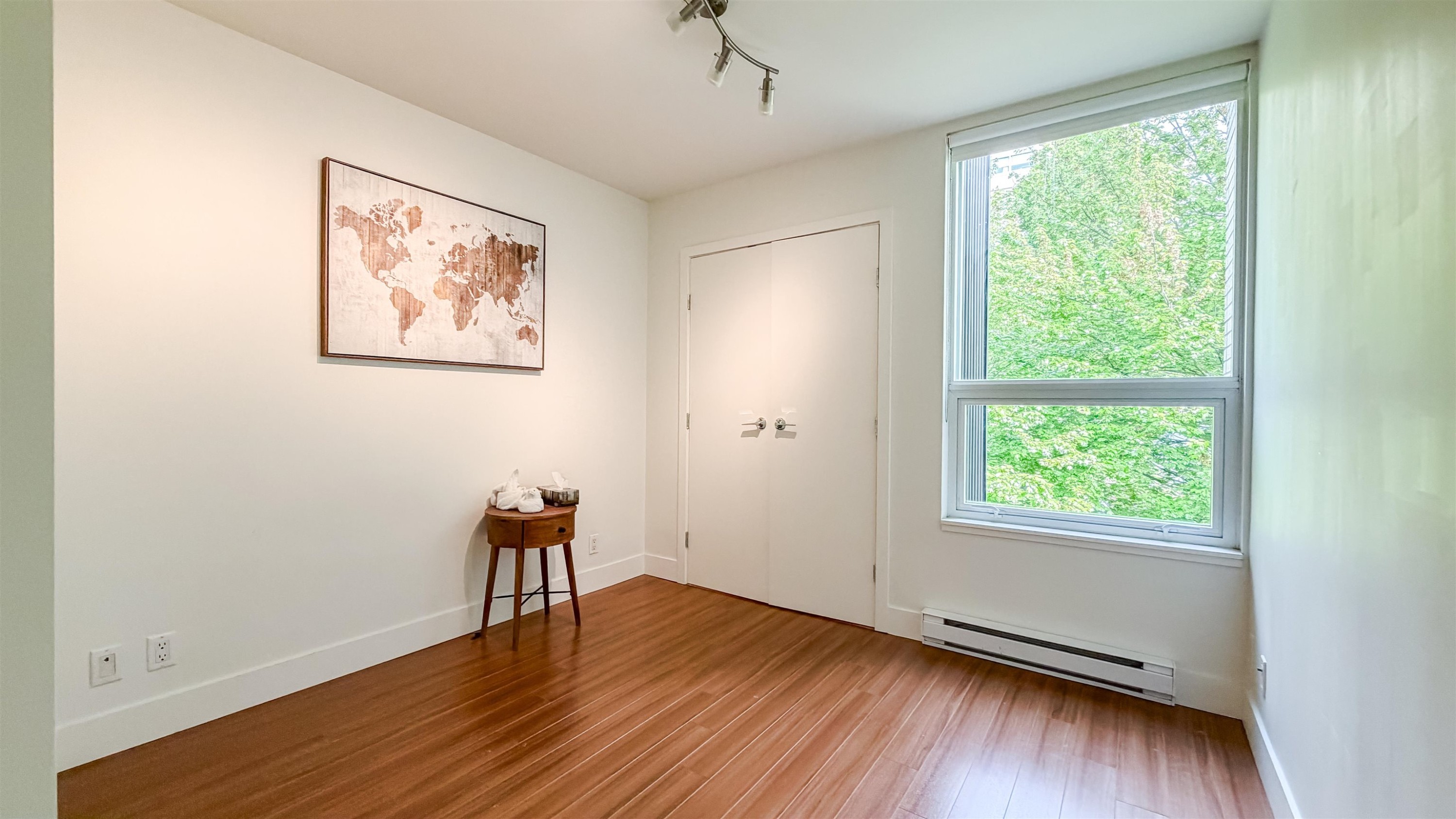 390 11Th Avenue E, Vancouver, BC