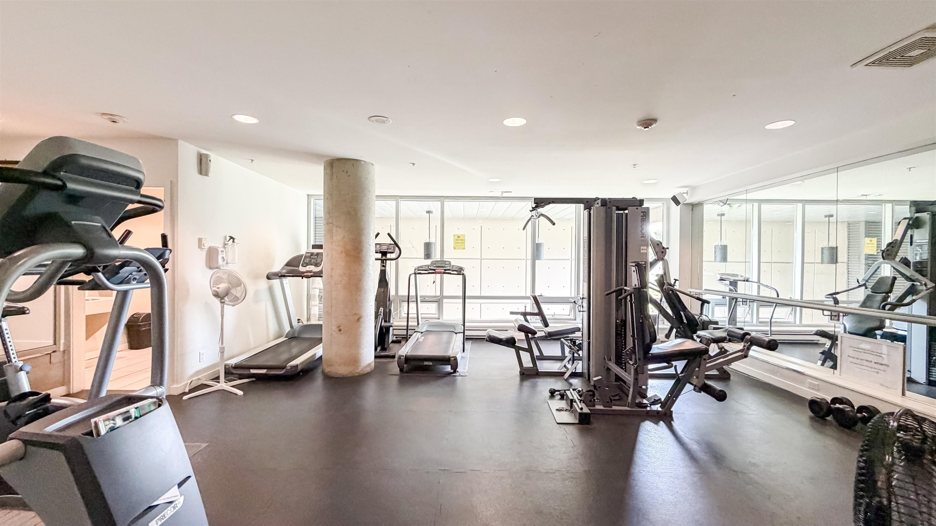 390 11Th Avenue E, Vancouver, BC
