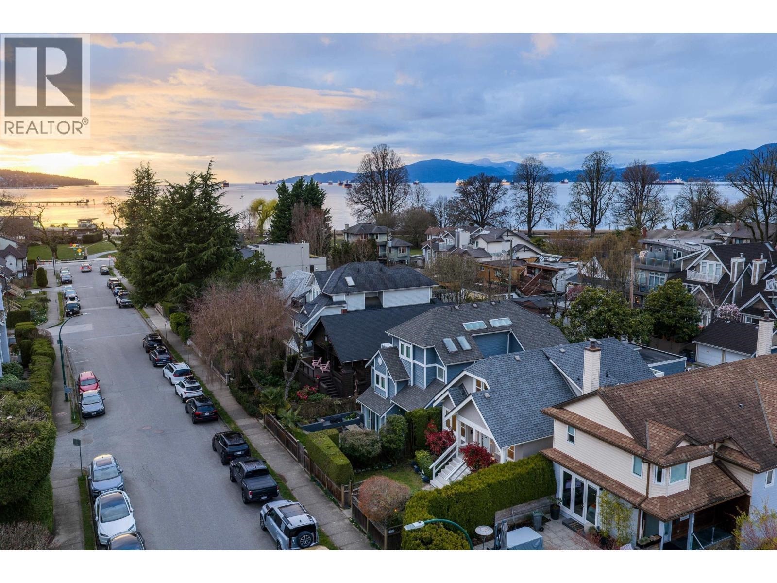 2015 Creelman Avenue, Vancouver, BC