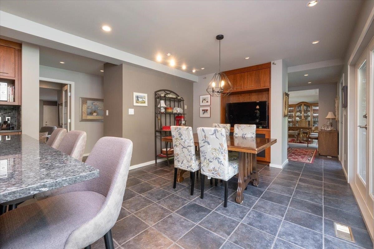 2864 Bushnell Place, North Vancouver, BC