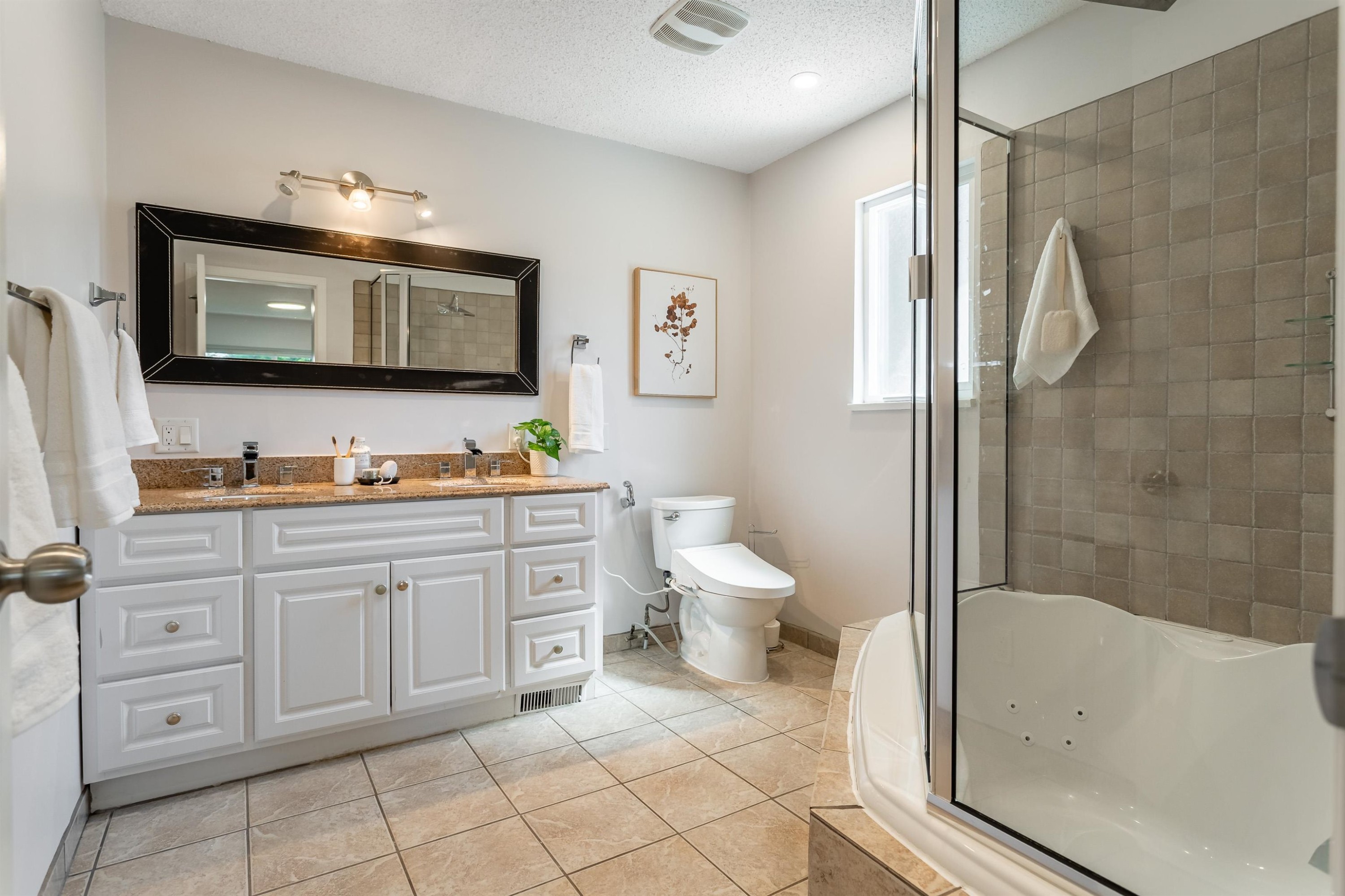 20823 River Road, Maple Ridge, BC
