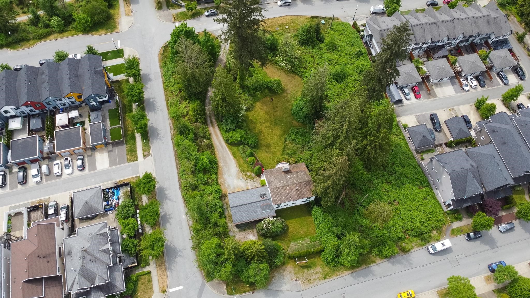 3417 Roxton Avenue E, Coquitlam, BC