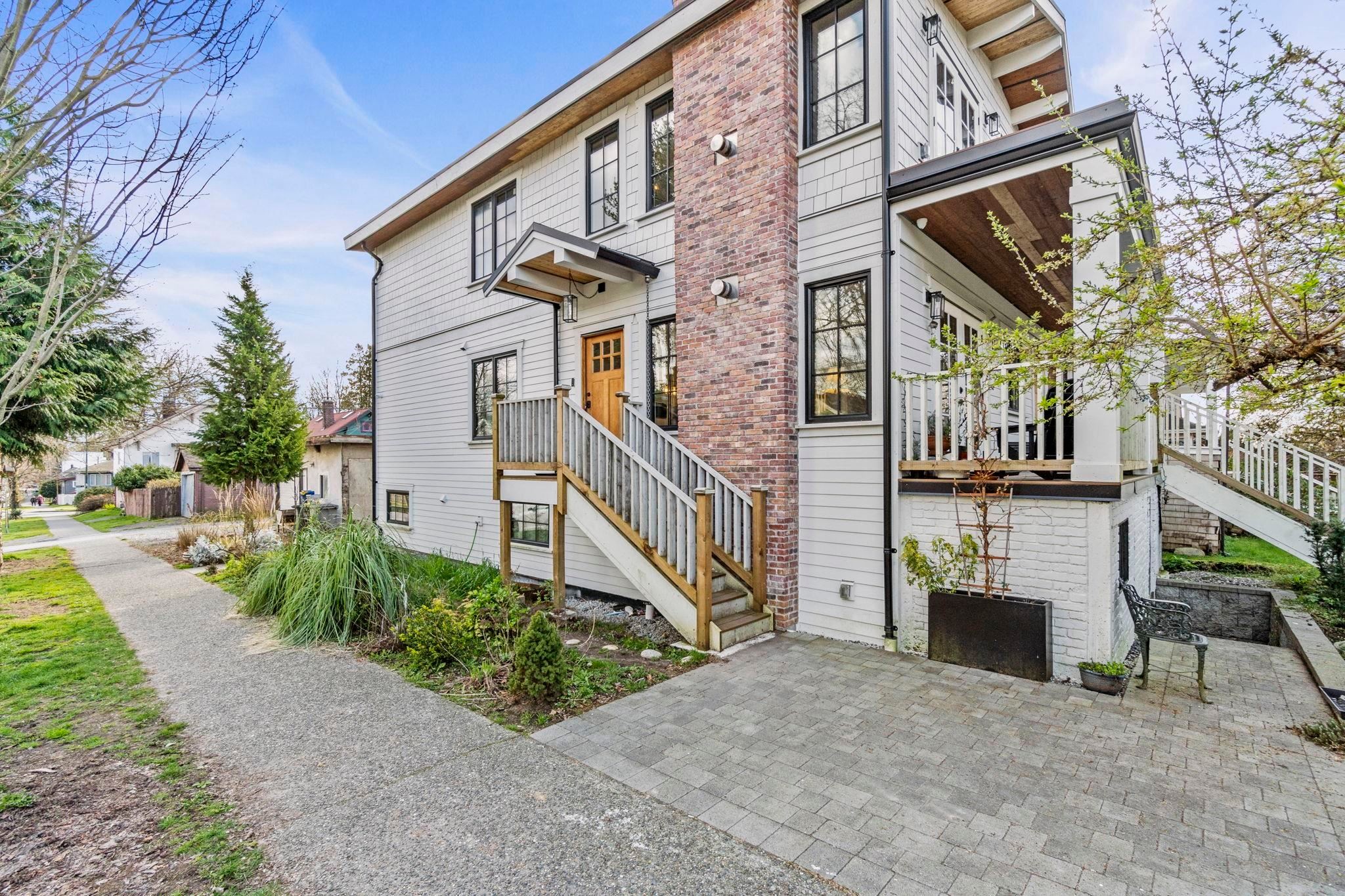 2072 Kitchener Street, Vancouver, BC