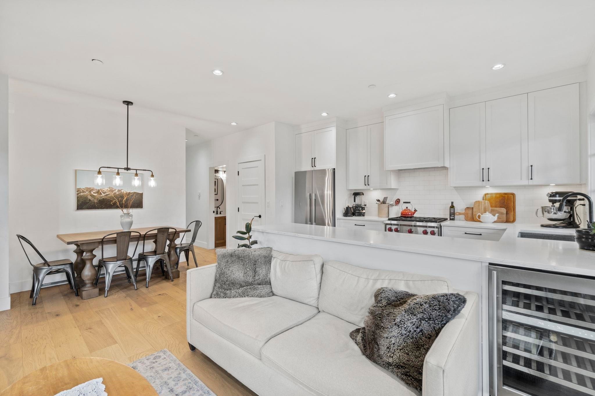 2072 Kitchener Street, Vancouver, BC