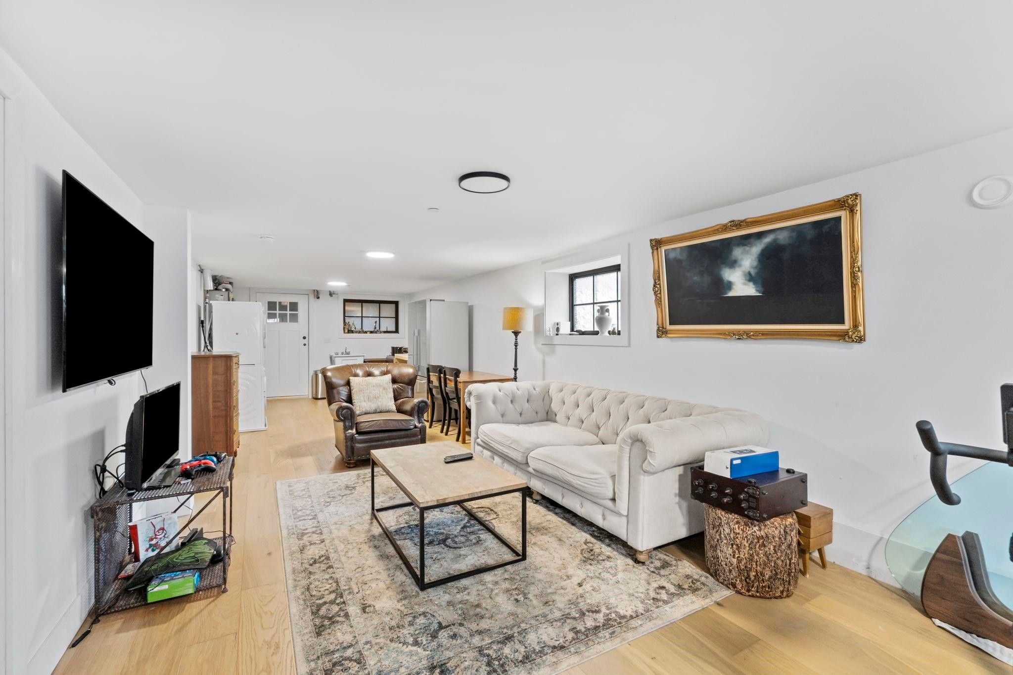 2072 Kitchener Street, Vancouver, BC