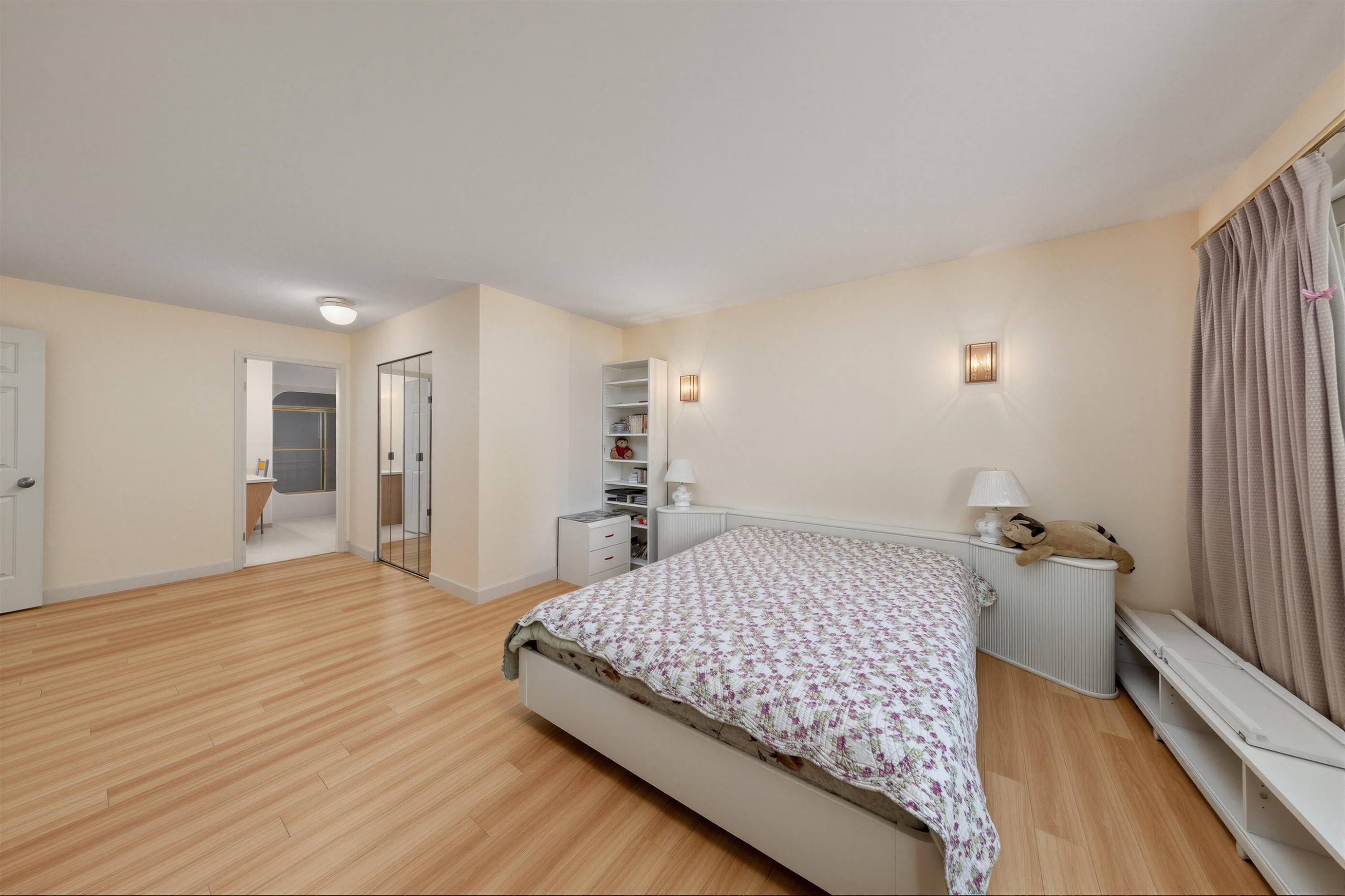 3830 Mckay Drive, Richmond, BC
