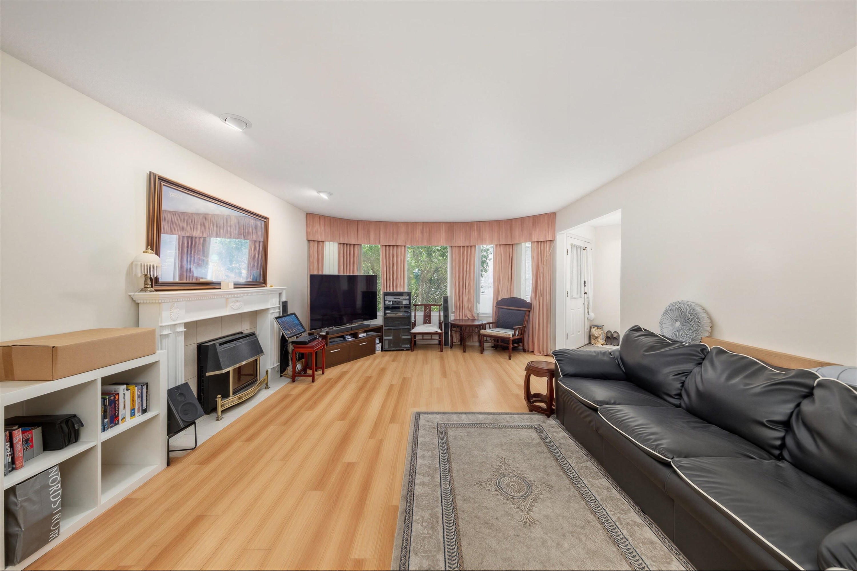 3830 Mckay Drive, Richmond, BC