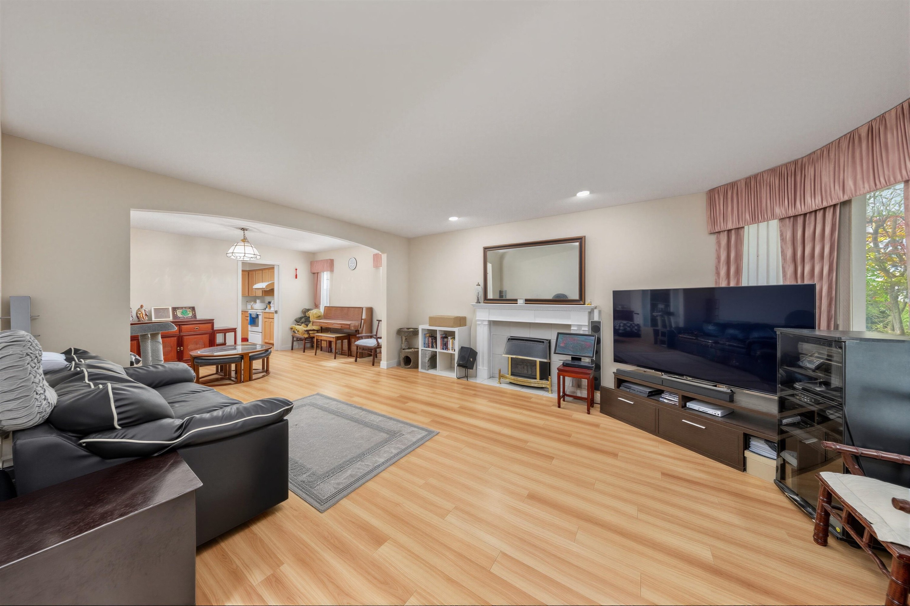 3830 Mckay Drive, Richmond, BC
