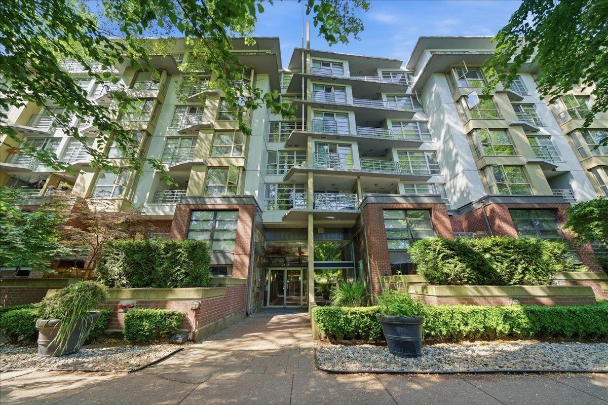 310-2137 10Th Avenue W, Vancouver, BC
