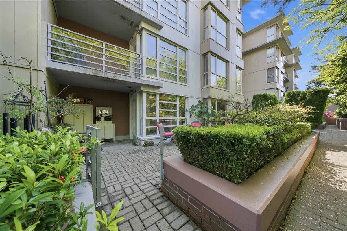 310-2137 10Th Avenue W, Vancouver, BC