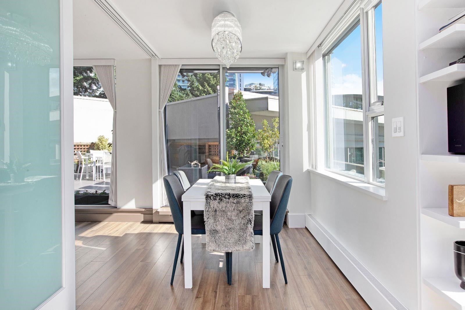 307-1009 Expo Boulevard, Vancouver, BC