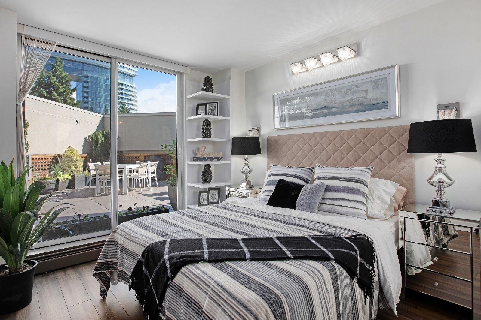 307-1009 Expo Boulevard, Vancouver, BC