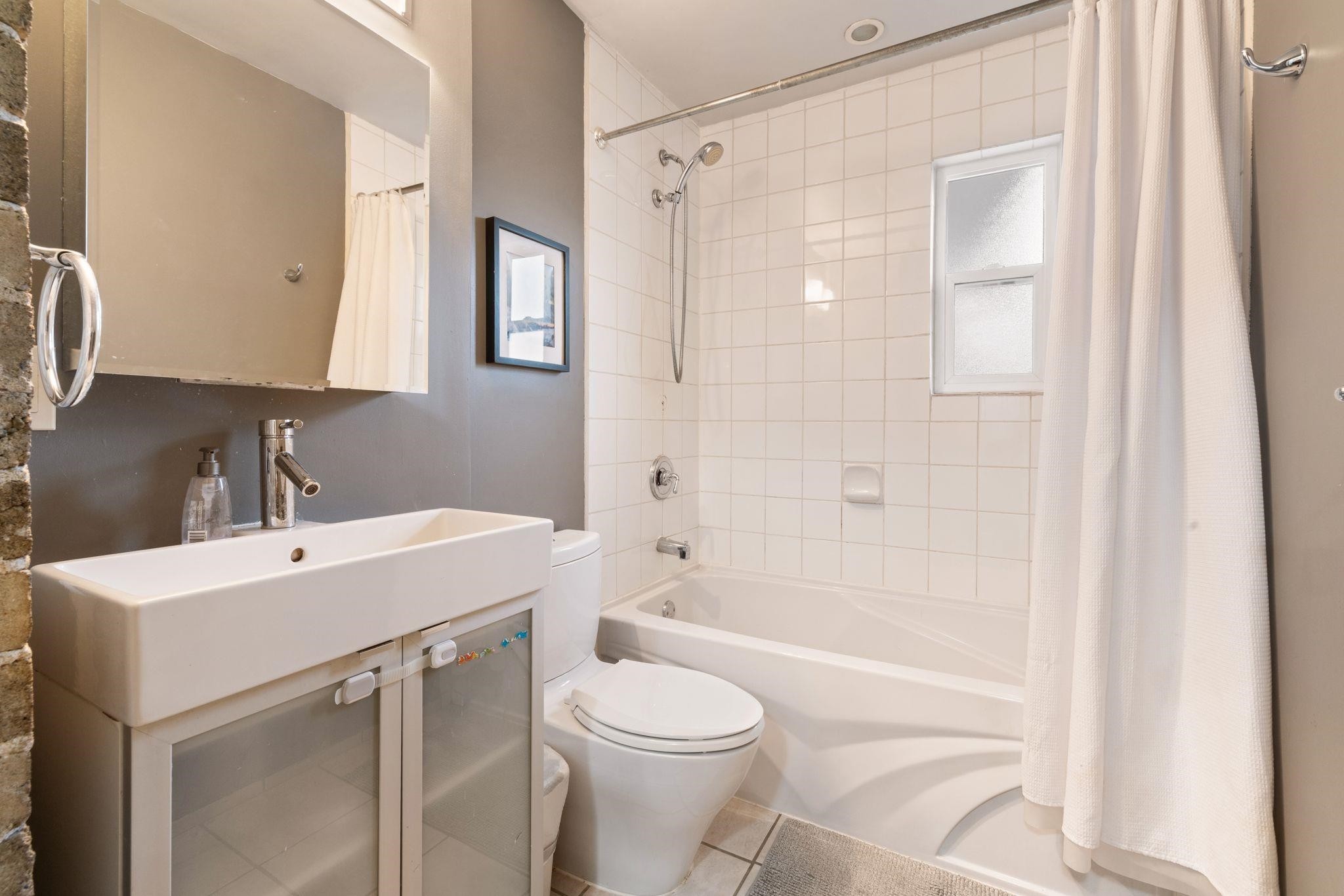 3172 2Nd Avenue E, Vancouver, BC