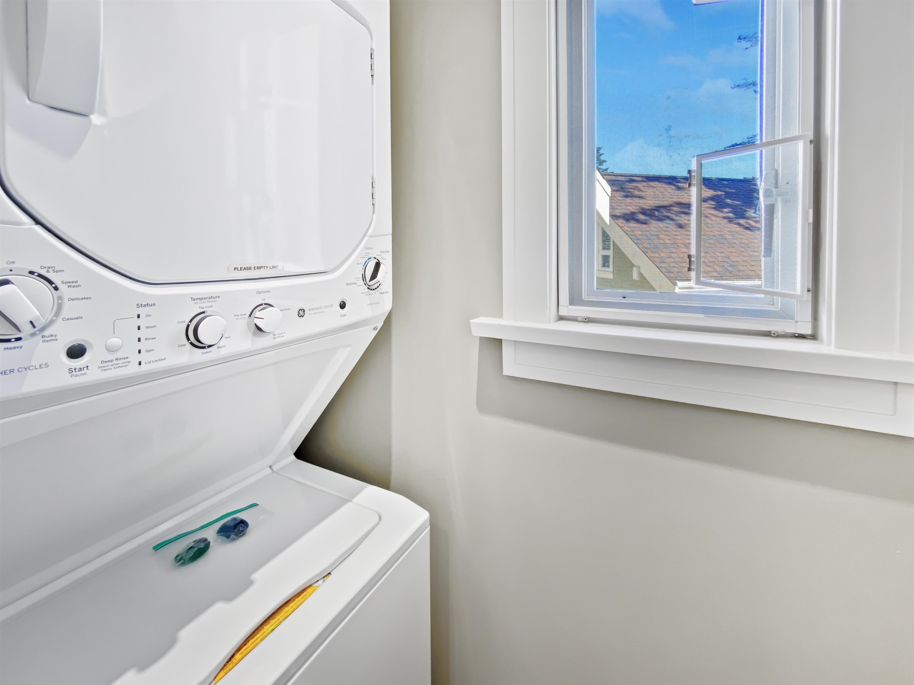 10C-2315 Mackinnon Road, Pender Island, BC