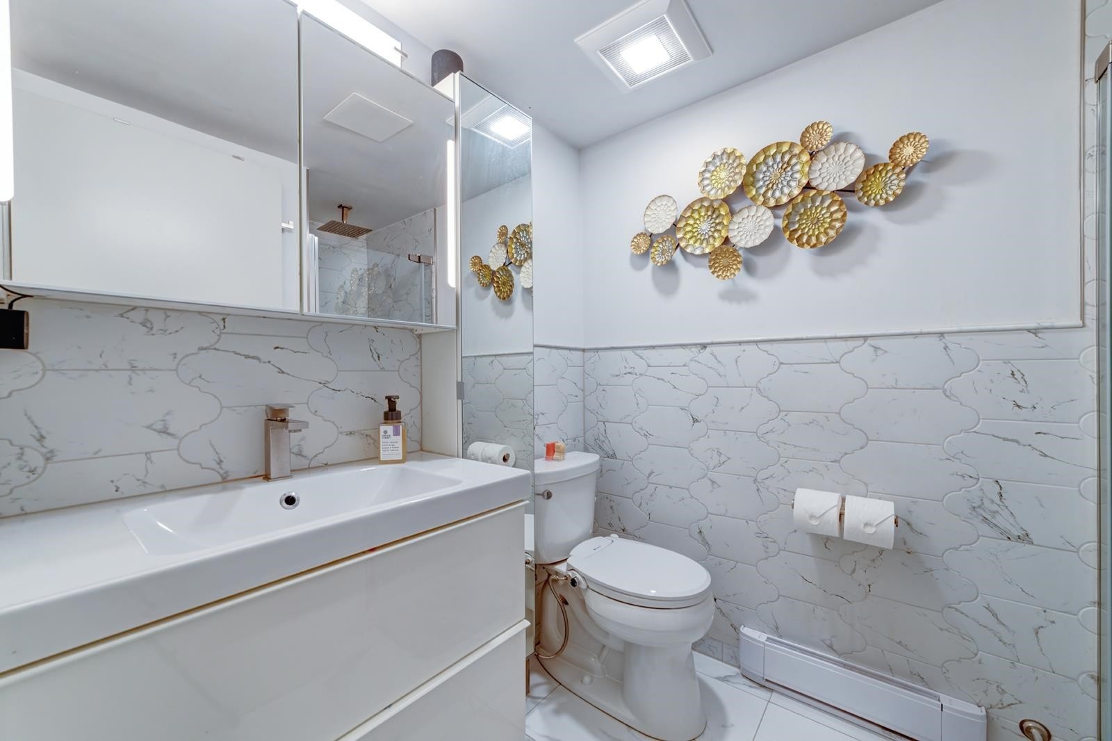 704-2468 Broadway E, Vancouver, BC