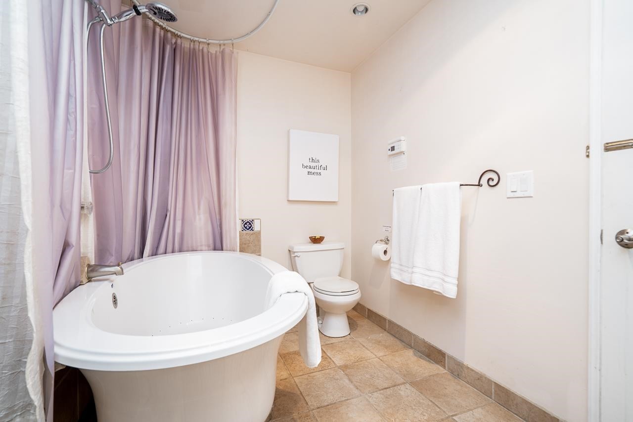 23942 Fern Crescent, Maple Ridge, BC