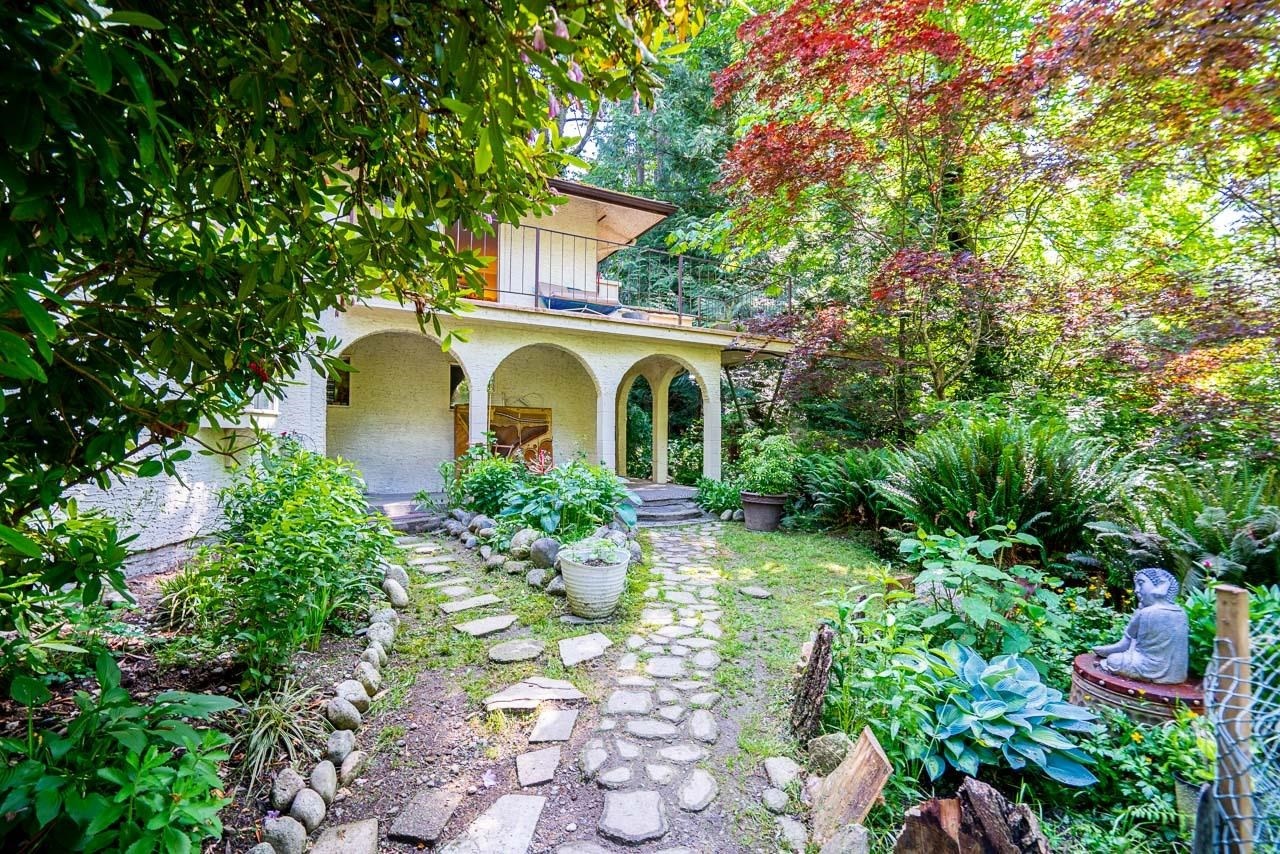 23942 Fern Crescent, Maple Ridge, BC