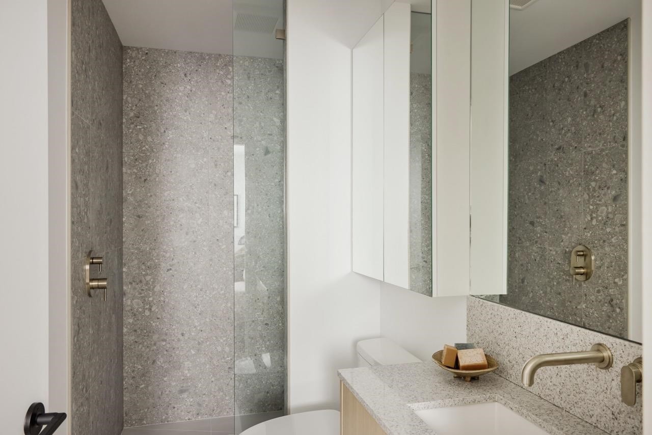 5-37940 Fourth Avenue, Squamish, BC - Indoor Photo Showing Bathroom