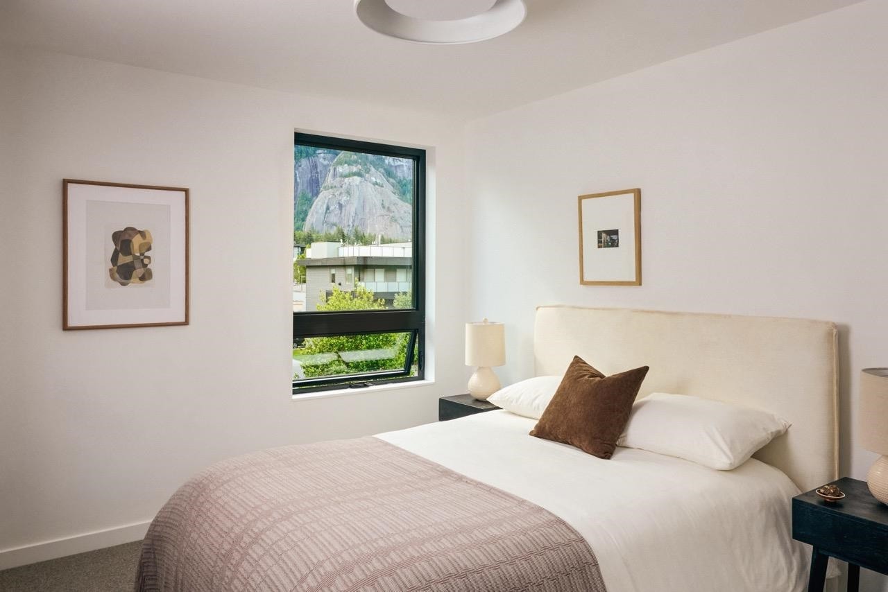 5-37940 Fourth Avenue, Squamish, BC - Indoor Photo Showing Bedroom