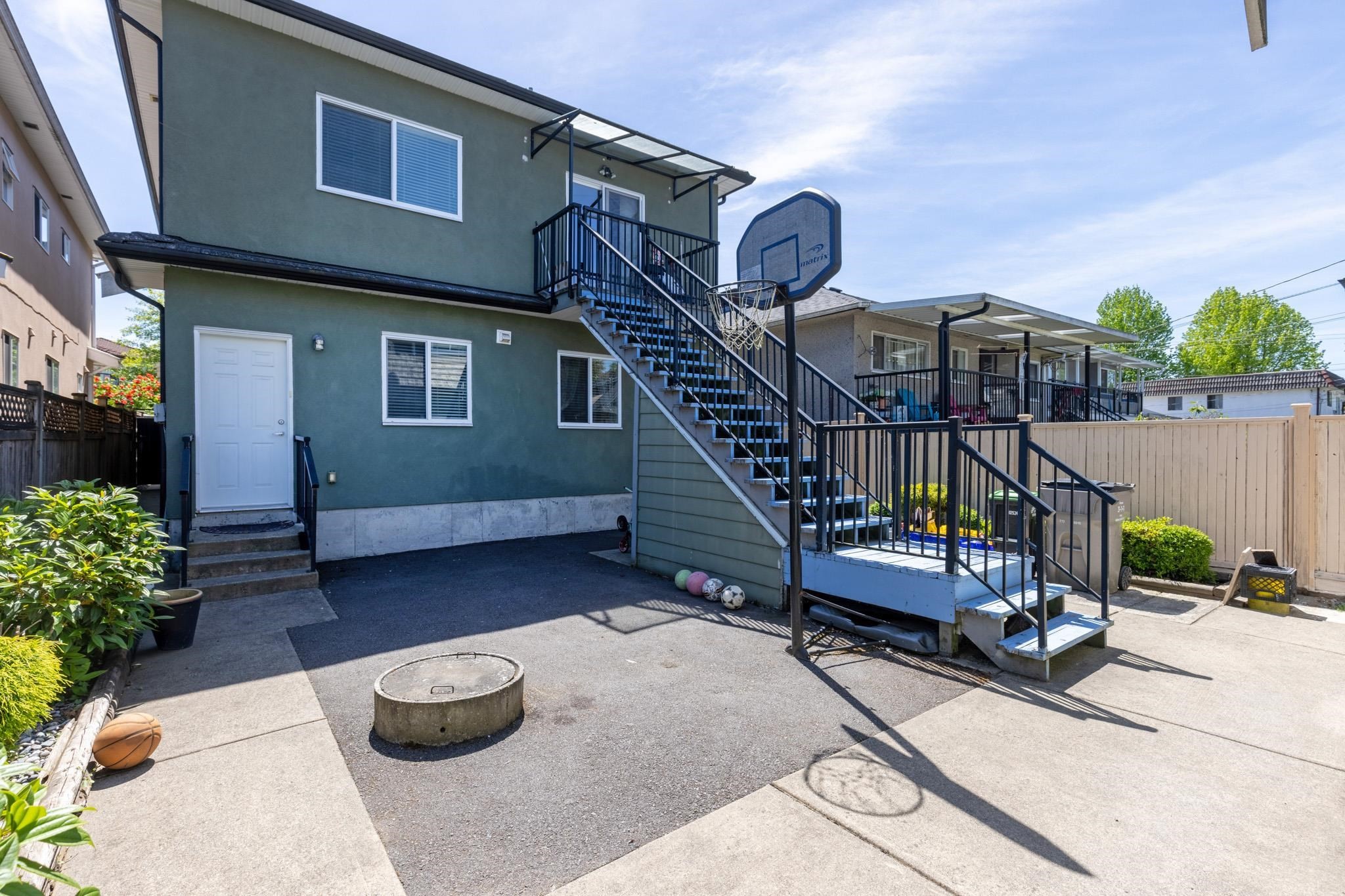 2643 8Th Avenue E, Vancouver, BC