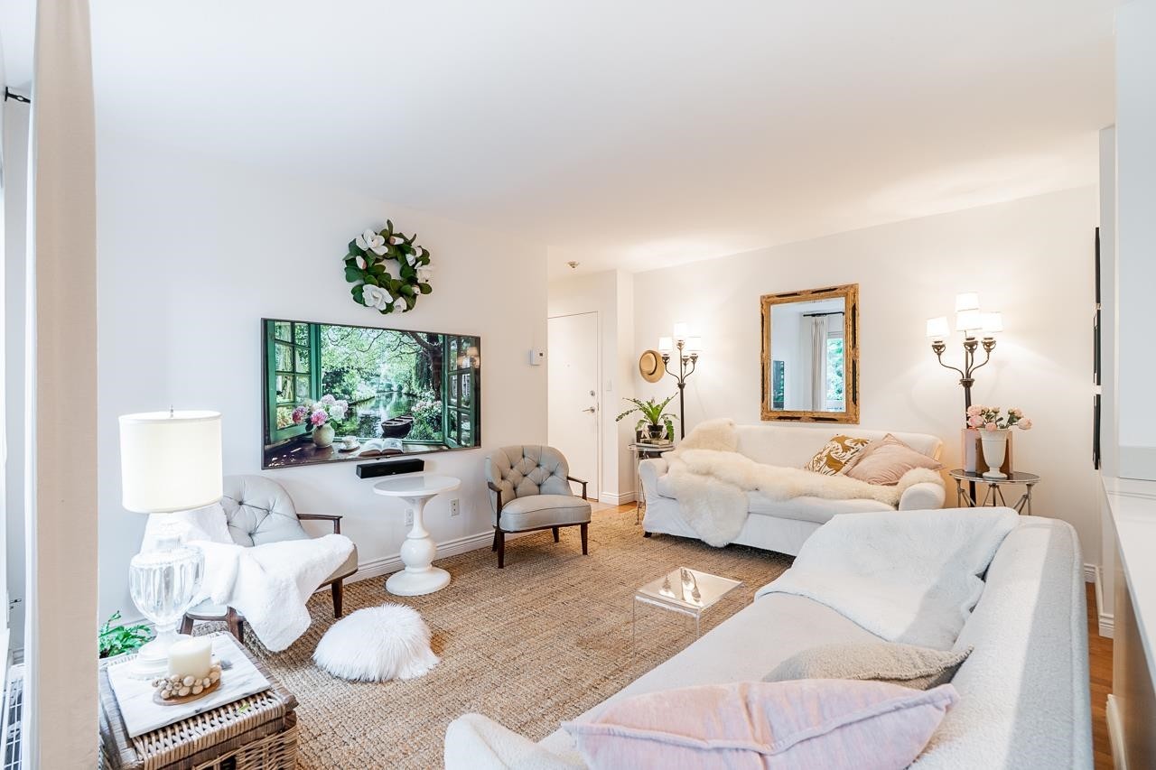 605-1510 1St Avenue W, Vancouver, BC