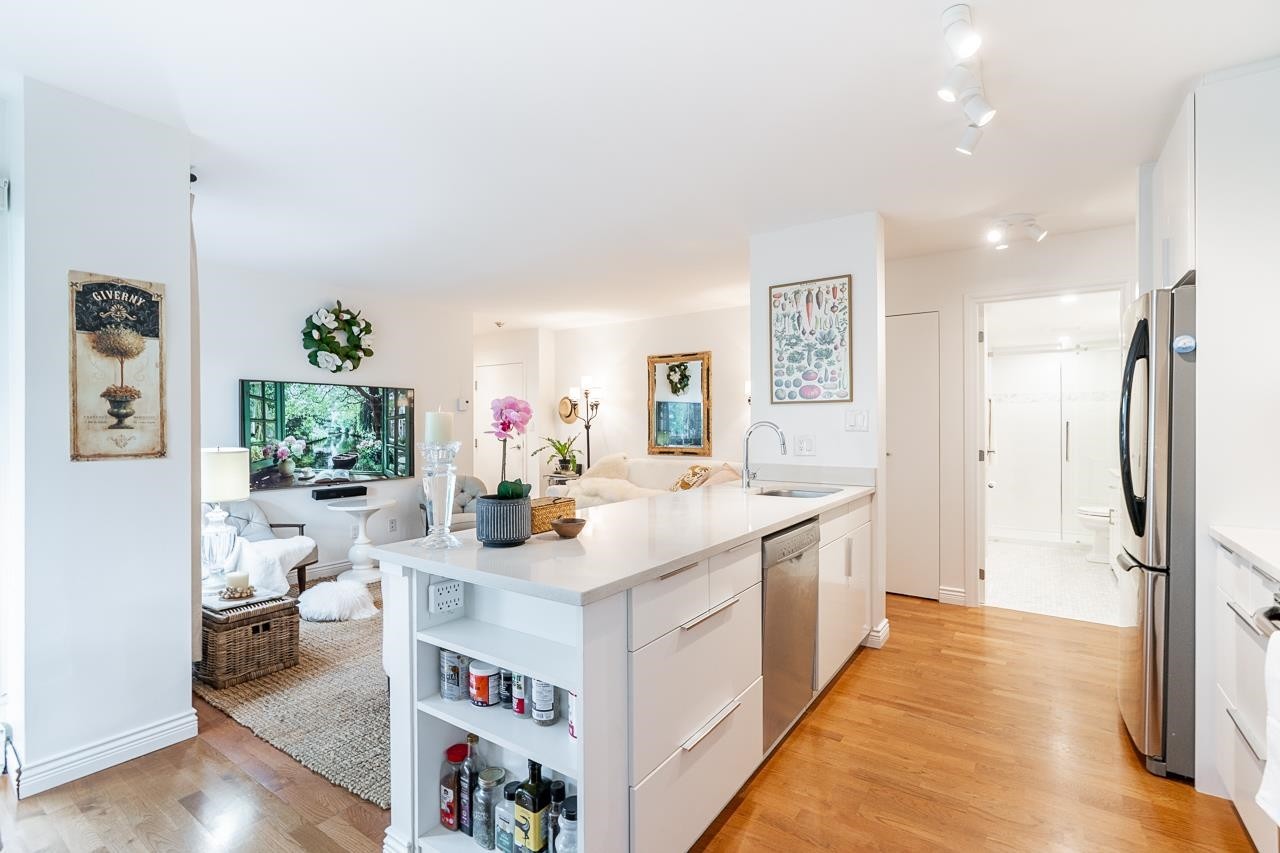 605-1510 1St Avenue W, Vancouver, BC