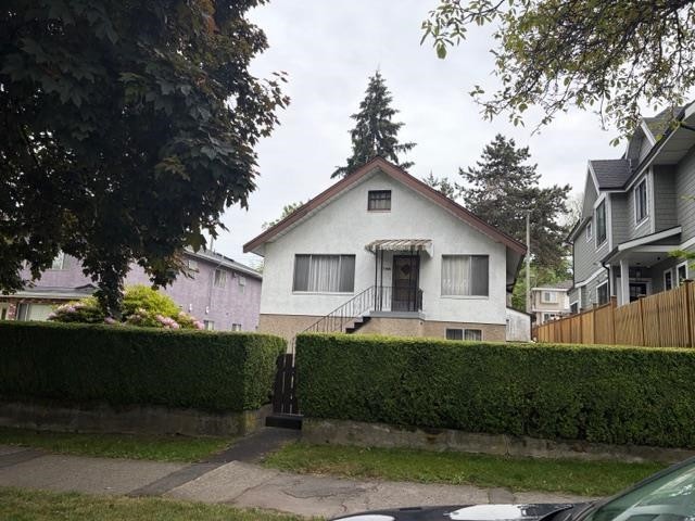 1166 16Th Avenue E, Vancouver, BC