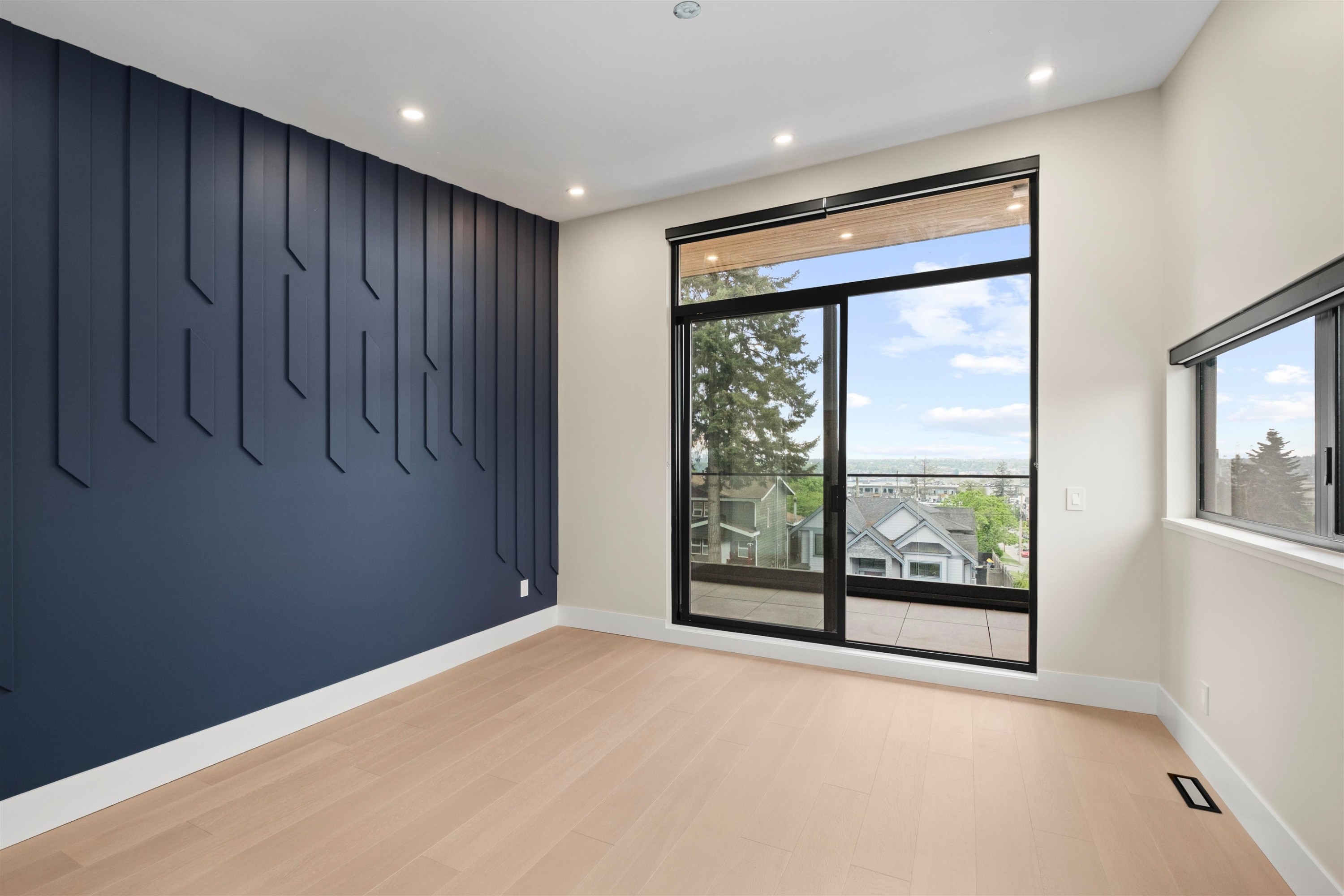 502 5Th Street E, North Vancouver, BC