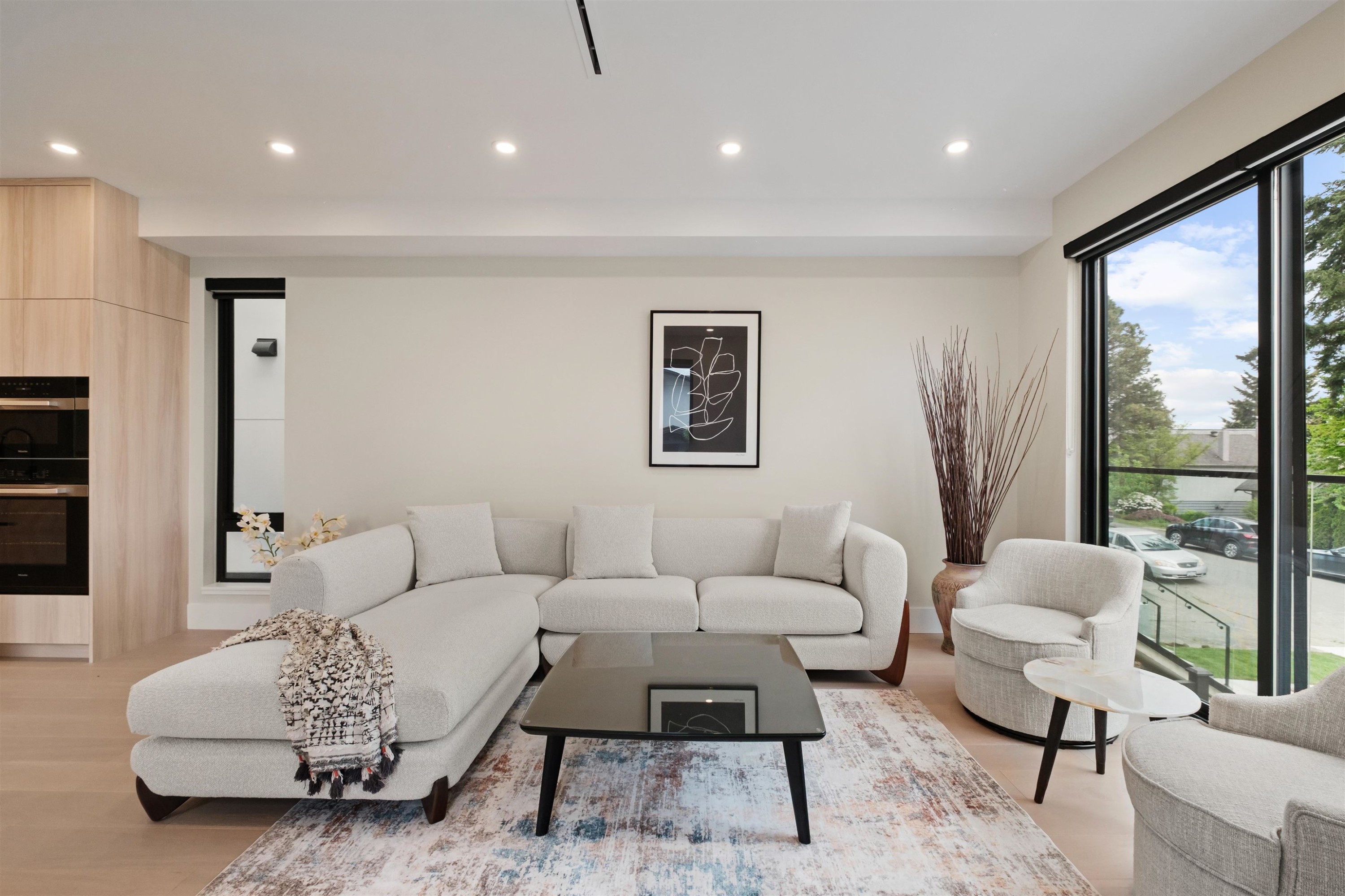 502 5Th Street E, North Vancouver, BC