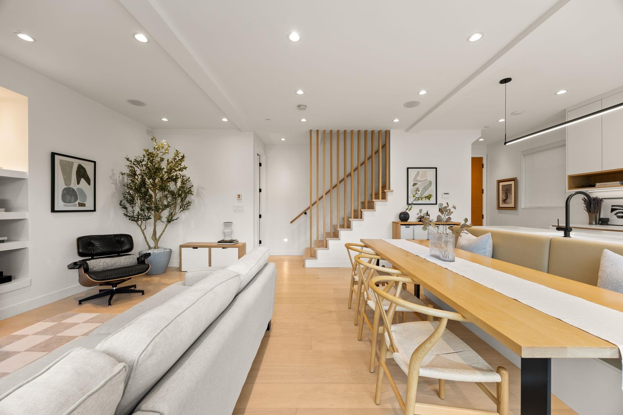 529 17Th Avenue E, Vancouver, BC